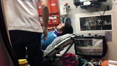 polis araci - Polis aracı şarampole devrildi: 2 yaralı - İZMİR  Videosu