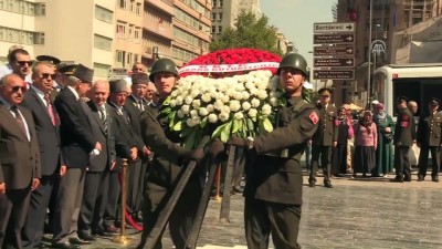 baglama - Kıbrıs Barış Harekatı'nın 44. yıl dönümü - Atatürk Anıtı önünde anma töreni - ANKARA  Videosu