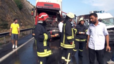 zincirleme kaza -  Telefonla video çekerken kazayı kaydetti 1 yaralı Videosu