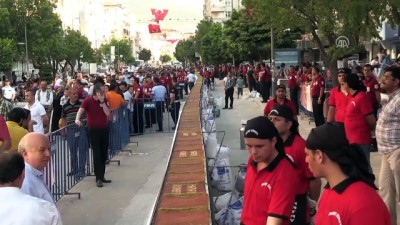 kunefe - Hatay'ın ana vatana katılışı 79 metrelik künefeyle kutlandı Videosu