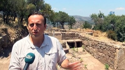 ogretim gorevlisi -  2 bin yıl önce idrarı depolayıp deri üretiminde kullanmışlar  Videosu