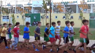  Çocuklar Kur’an kursunda hem öğreniyor hem de spor yapıyor 