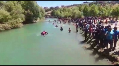 isaf - Göksu'da yamalı lastiklerle rafting yaptılar - KAHRAMANMARAŞ  Videosu
