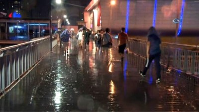 sel baskinlari -  İstanbul'da beklenen yağış başladı Videosu