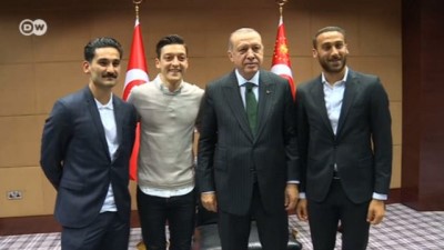 dera - Mesut Özil Alman Milli Takımı'ndan ayrıldı  Videosu