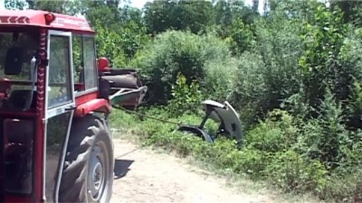 su kanali - Tokat'ta traktör su kanalına devrildi: 1 ölü  Videosu