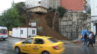 cokme tehlikesi -  Beyoğlu Sütlüce'de toprak kayması sonucu bina çökme tehlikesi yaşıyor  Videosu