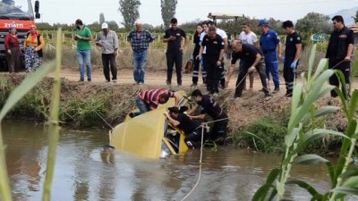  Otomobil kanala uçtu: 1 ölü, 2 yaralı