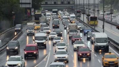 siddetli yagis - Şiddetli yağış trafiği olumsuz etkiledi - İSTANBUL  Videosu