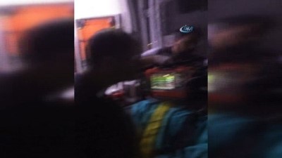 ticari arac -  Tunceli’de minibüs ile hafif ticari araç çarpıştı: 21 yaralı  Videosu