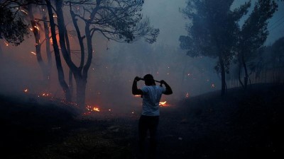 orman yanginlari - Yunanistan yanıyor: Orman yangınları en az 20 can aldı  Videosu