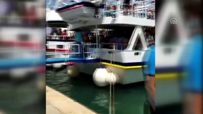kiyi emniyeti - Arızalanan Yunan feribotunu kıyı emniyeti çekti - MUĞLA Videosu
