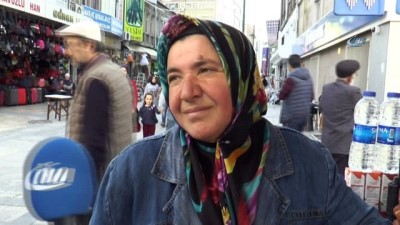 ozgurluk -  Doç Dr. Özgen: 'Sokağın özgürlüğe bakışı; her istediğimi yaparım'  Videosu