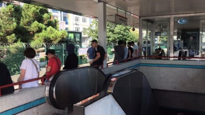 metro istasyonu -  İstanbul'da ulaşıma yağmur engeli Videosu