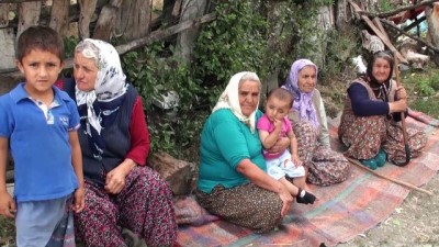 kucuk kiz - Minik Sati ablası Evrim'i bekliyor - TOKAT  Videosu