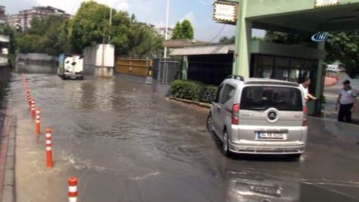 guzergah -  Yağmur nedeniyle yollar göle döndü, sürücüler zor anlar yaşadı  Videosu