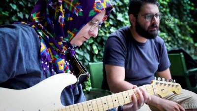 canli performans - 'Elektro gitar benim için farklı bir ifade aracının yolu oldu' (1) - İSTANBUL  Videosu