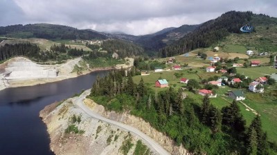 ziyaretciler -  Etrafı ormanlarla çevrili gölet havadan görüntülendi  Videosu