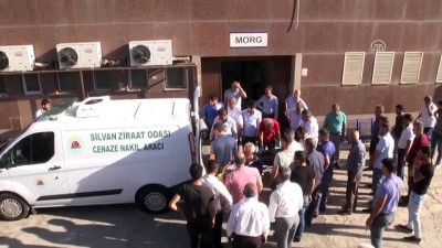 sudan - Baraj gölünde boğulan 4 kişinin cenazesi otopsi için hastaneye getirildi - DİYARBAKIR Videosu