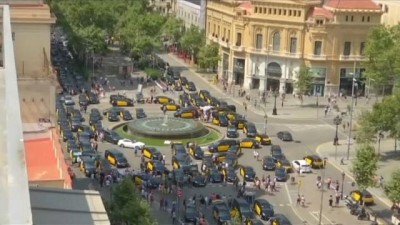 ispanya - Barselonalı taksicilerden Über grevi Videosu