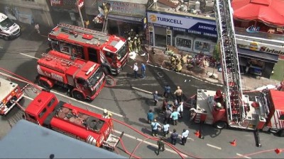 guvenlik onlemi -  Fatih’te korkutan yangın nedeniyle cadde trafiğe kapatıldı  Videosu