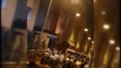 siginma - Kağıthane'de taciz şüphelisi darbedildi - İSTANBUL  Videosu