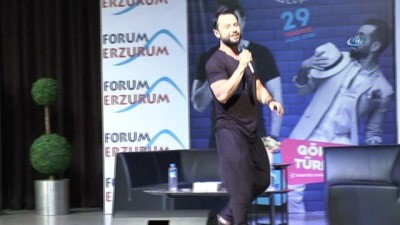 forma -  Forum Erzurum'un “Müzikli Yaz Sohbetleri” Özgün ve Gökhan Türkmen’in performansıyla devam ediyor Videosu