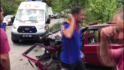 hastane - Kamyonla otomobil çarpıştı: 4 yaralı - ZONGULDAK  Videosu