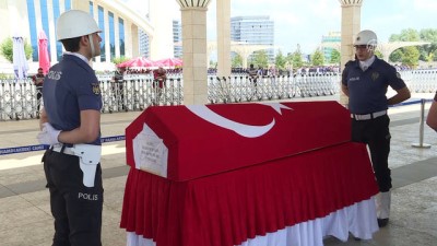 memur - TBMM Başkanı Yıldırım, şehit polis Şahin'in cenaze törenine katıldı - ANKARA  Videosu