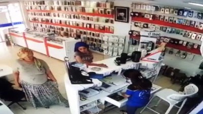 yasli kadin -  Cep telefonu hırsızlık anları kameralara böyle yansıdı Videosu
