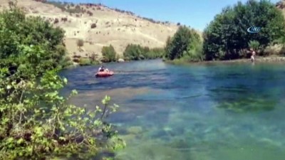 guvenli bolge -  Nehirde mahsur kalan anne ve oğlunu itfaiye kurtardı  Videosu