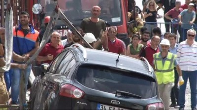 istinat duvari -  Ümraniye'de çöken duvar nedeniyle askıda kalan araç kurtarıldı  Videosu