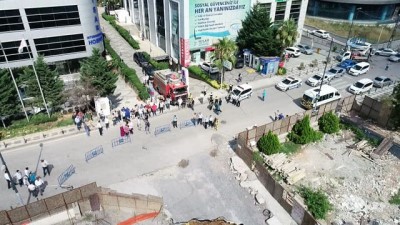 istinat duvari -  Ümraniye'de çöken istinat duvarı havadan görüntülendi  Videosu