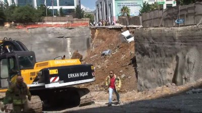 istinat duvari -  Ümraniye’de istinat duvarı çöktü, araçlar içine düştü  Videosu