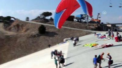 adrenalin - Yamaç paraşütü bitince toprağı öptü - MUĞLA Videosu