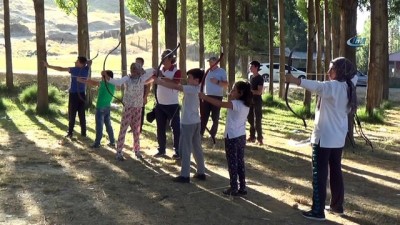 okculuk kulubu - Ahlat'ta okçuluğa ilgi artıyor  Videosu