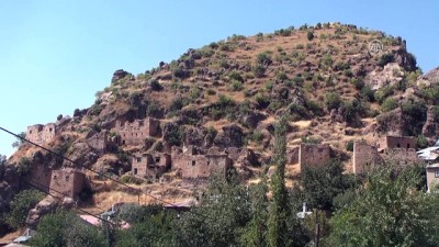 Çukurca'daki tarihi kale evleri turizme kazandırılacak - HAKKARİ