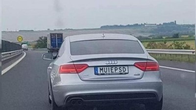 isvec - Özel yapım plaka Romanya ve İsveç arasında polemiğe neden oldu Videosu