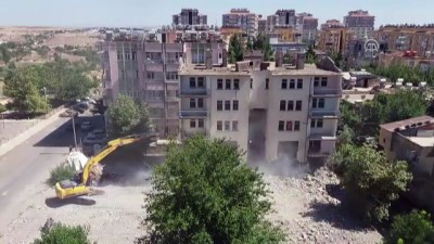 kepce operatoru - Adıyaman'da bina yıkımı Videosu
