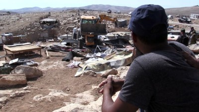 israil - İsrail askerleri Kudüs'ün doğusunda Filistinlilere ait 40 ev ve ağılı yıktı - KUDÜS  Videosu