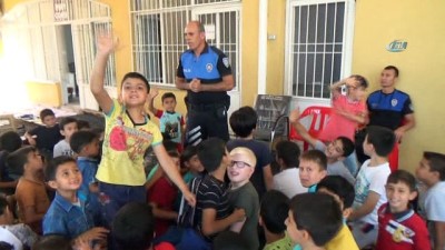 polis memuru -  Polis ekibinden öğrencilere 'Çocuk İstismarı' uyarıları  Videosu