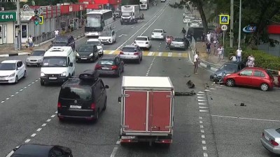  - Rusya'da Araç Yayaların Arasına Daldı: 1 Ölü, 5 Yaralı