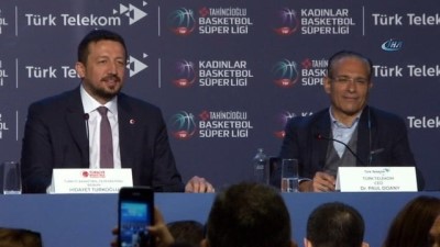 dera - Hidayet Türkoğlu: “Bu tip anlaşmaların kulüplerimizin maddi sıkıntıları çözeceğine inanıyorum”  Videosu