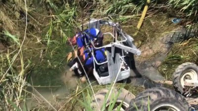 direksiyon -  Sulama kuyusuna devrilen traktörün sürücüsü hayatını kaybetti  Videosu