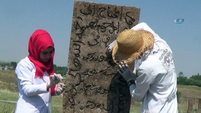 cevre temizligi -  Tarihi taşların kitabeleri arşivleniyor  Videosu