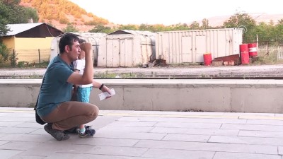 tren istasyonu - 'Büyüyünce trenci amca olacağım' - KIRIKKALE  Videosu