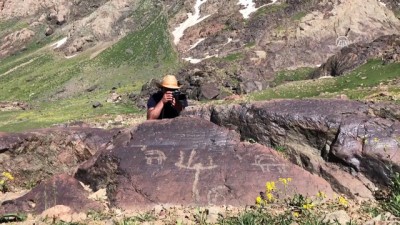 neolitik donem - Cilo'da merak uyandıran kaya resimleri (1) - HAKKARİ  Videosu