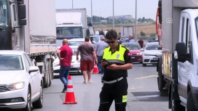 direksiyon - GÜNCELLEME- TEM'de saman yüklü tır devrildi - İSTANBUL  Videosu