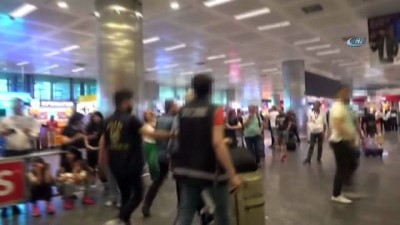 pirlanta -  Havalimanında 500 bin dolarlık kaçak pırlanta ele geçirildi  Videosu