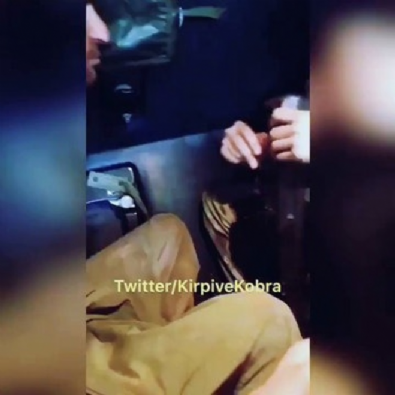 Teröriste bayrağı öptürdüler 